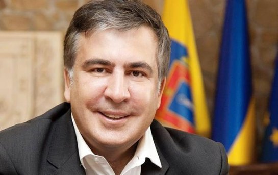 Саакашвили ночью контролировал снос стены на пляже (Видео)