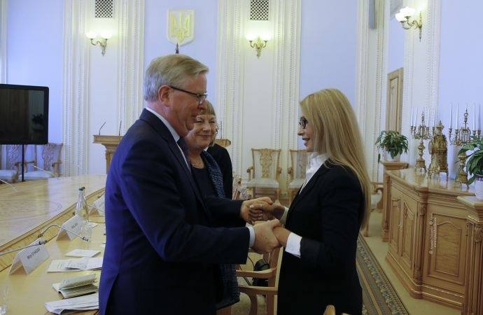 На встречу с Коксом Юлия Тимошенко распустила волосы