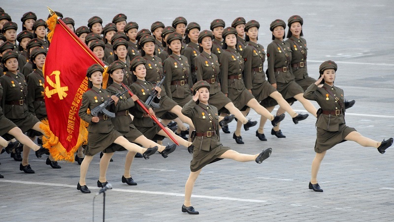 Беженка из КНДР рассказала, через что проходят женщины в армии Северной Кореи