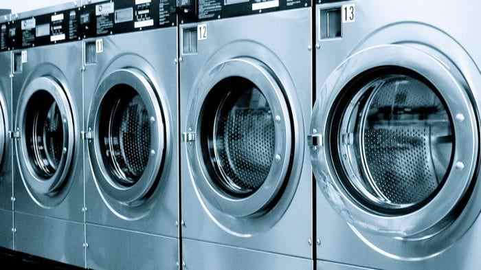 Этот простой трюк позволит вам сохранить чистоту в вашей стиральной машине