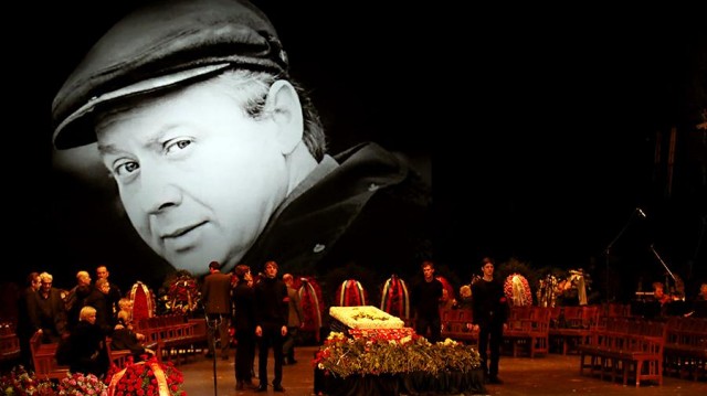 Осунувшийся вид сильно постаревших артистов на похоронах Табакова испугал россиян. ФОТО