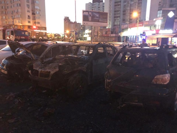 В Киеве сожгли автомобиль помощника Мосийчука. ФОТО