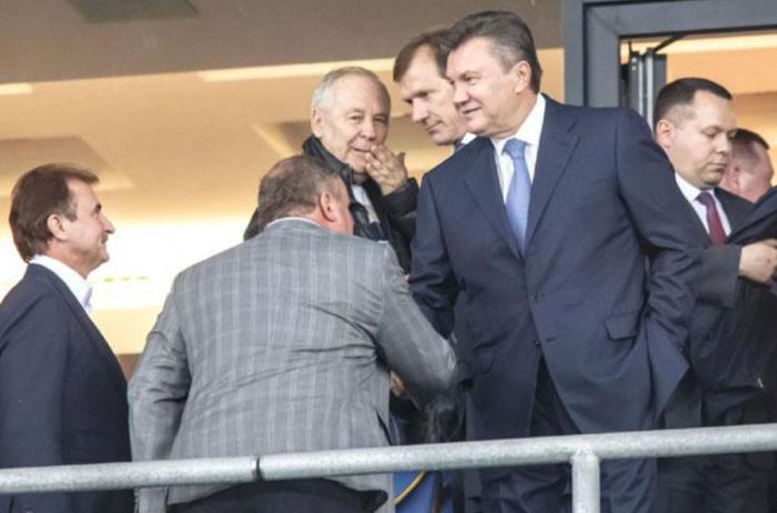 Приспешники беглого Януковича – Слуцкий и Израилит призвали оставить семью в покое!