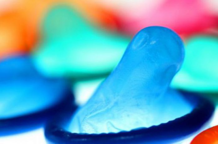 Специалист развенчала распространенные мифы о презервативах