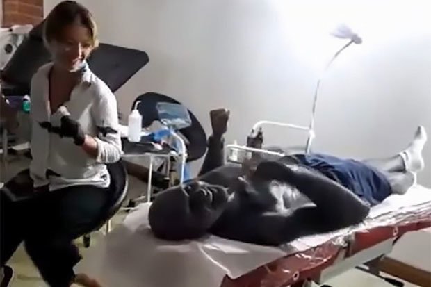 Фотомодель из России набил тату на 90% тела и отрезал себе половой орган