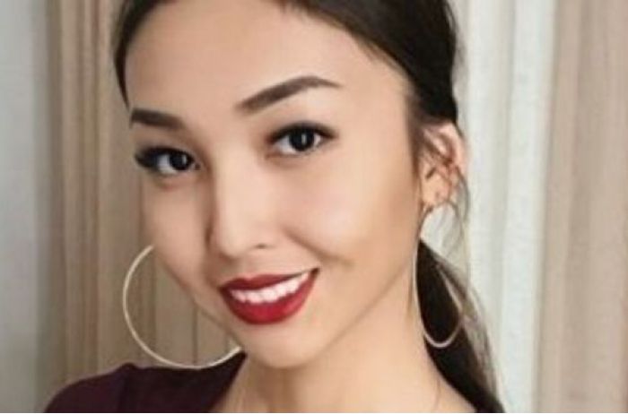 Вышла с голой грудью: в Казахстане депутат вызвала скандал откровенным нарядом. ФОТО