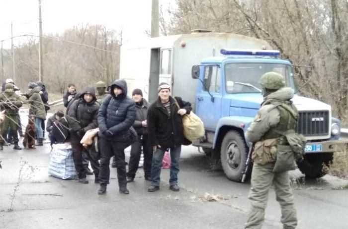Дело сдвинулось с мертвой точки: из оккупированного Луганска Украине передали 42 заключенных