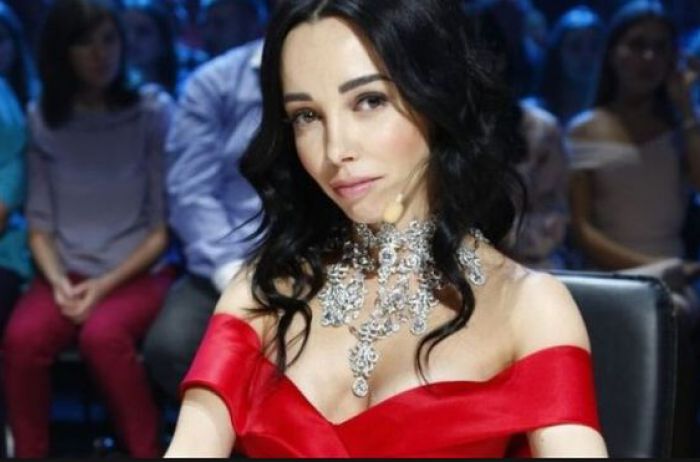 Наверняка муж изменил: полуобнаженная украинская звезда удивила фанатов