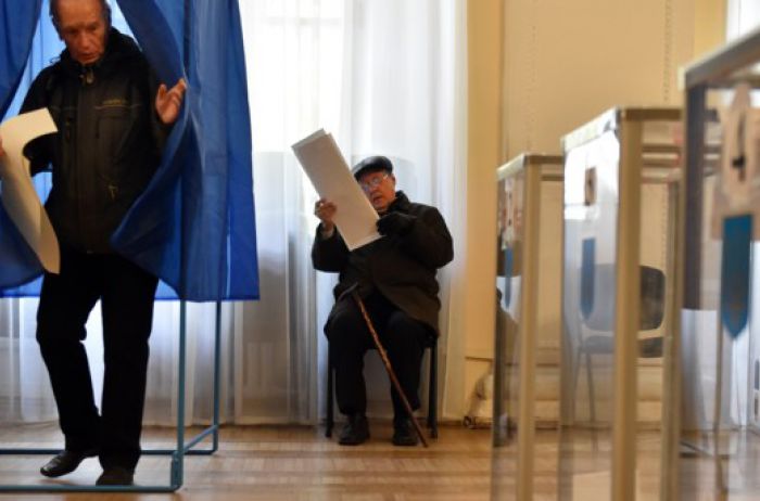 Кремль уже снаряжает наблюдателей на выборы в Украине