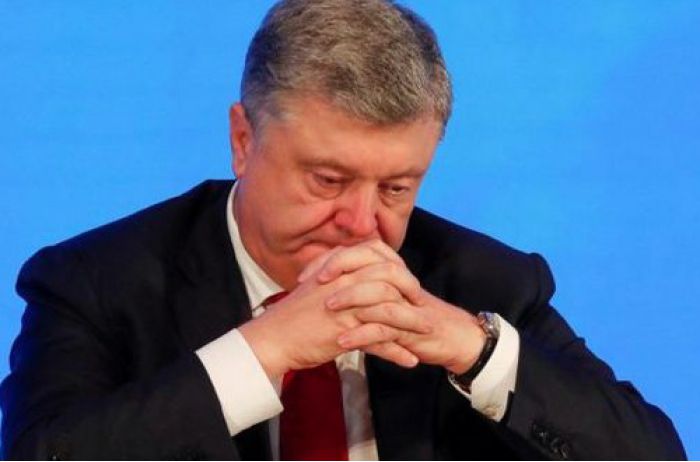 Секрет мятых пиджаков и грязных туфель Порошенко раскрыт: бывшего президента высмеяли даже близкие