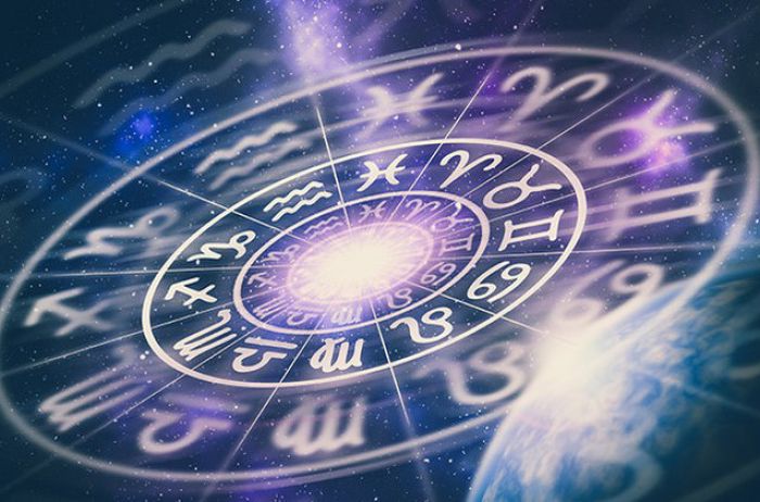 Раки будут вынуждены рисковать: гороскоп на 1 июля
