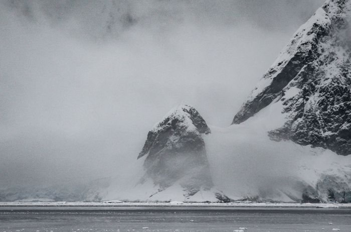 Страшные звуки из глубин Антарктиды не на шутку испугали ученых. ВИДЕО
