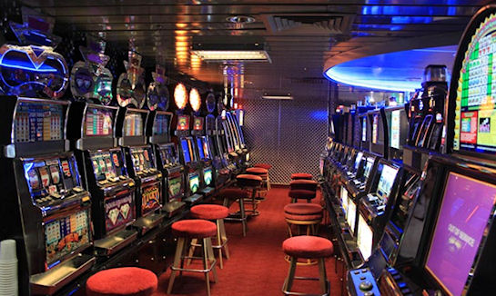 Зарплата и особенности профессии крупье в современном казино