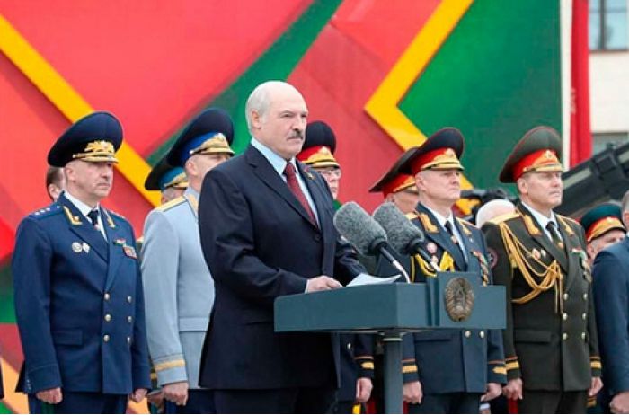 До смерти напуганный Лукашенко готов на крайние меры