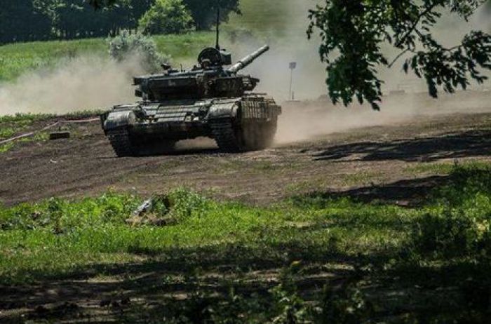 Война на Донбассе. Боевики 13 раз атаковали позиции ООС, стреляли из минометов и вооружения БМП