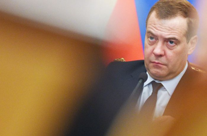 Медведев: Смена власти не помогла украинцам решить «газовые проблем»