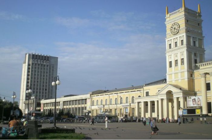 В Харькове участник перестрелки подорвал себя на вокзале. ВИДЕО