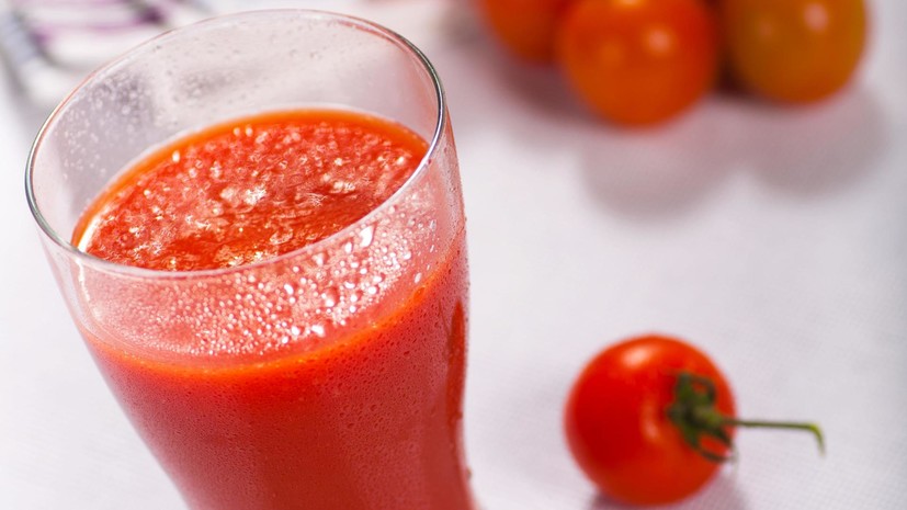 Кому опасно пить томатный сок: ответ диетолога