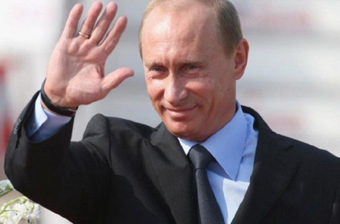 Завоевать не удалось: Путин решил снова "купить" Украину