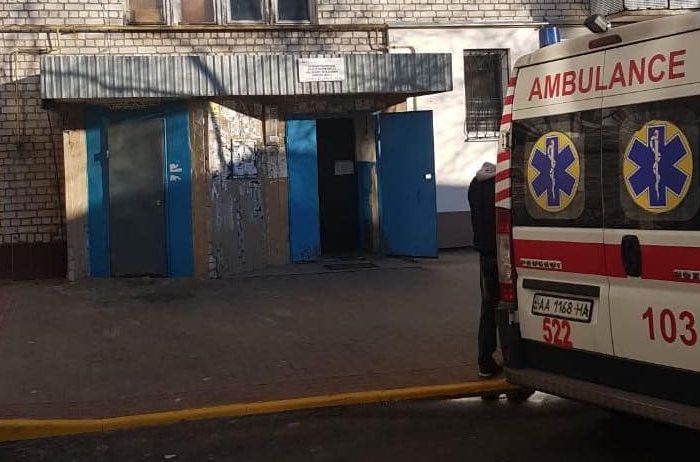 Взрыв в многоэтажке под Киевом, погиб мужчина: первые подробности ЧП