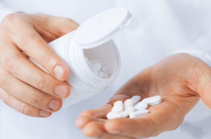 Ученые рассказали, кому полезно принимать аспирин до трех раз в неделю