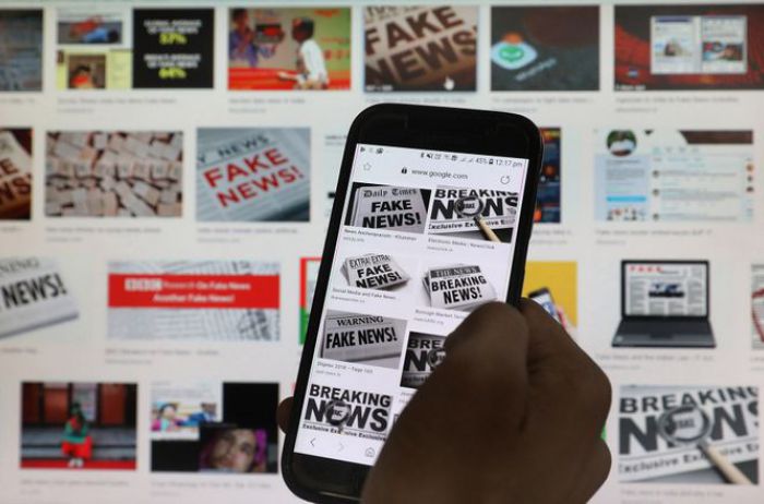 Журналист: Закон о дезинформации может быть «отвлекающим маневром»