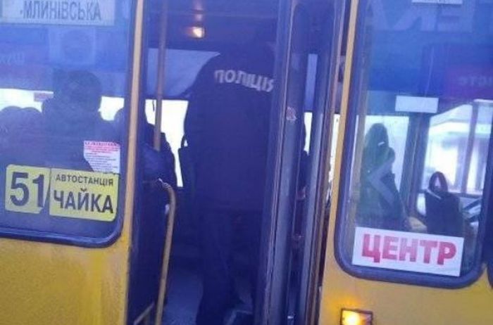 В Ровно наглый подросток угнал маршрутку вместе с пассажирами