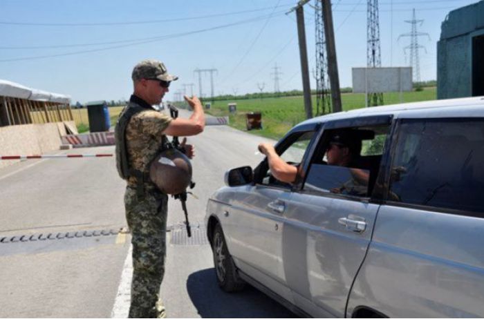 В зоне ООС боевики отказались открывать пункты пропуска