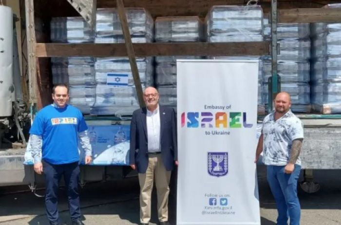 Израиль помог гумпомощью пострадавшим от паводков в Украине