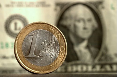 Доллар нарастил обороты: НБУ обновил курс валют