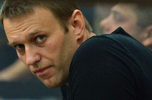 Российский оппозиционер Навальный отравлен: Он в реанимации без сознания