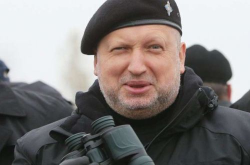 Турчинов заявил о возможности наступления на Крым