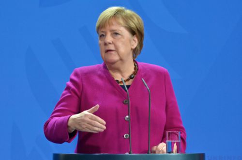 Меркель заявила, що "Північний потік-2" слід добудувати