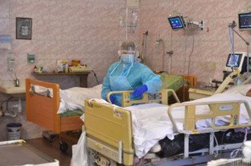 В одном из городов Украины коронавирус решили "лечить" по телефону