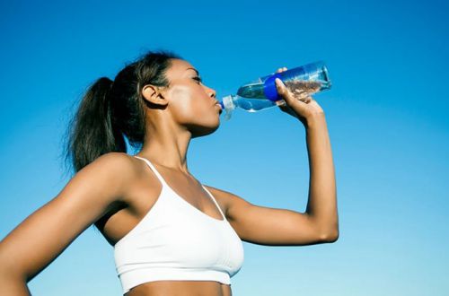 Нужно ли пить по 2 литра воды в день – ответ ученых