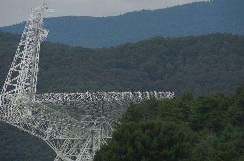 Астрономы поймали от "инопланетян" миллионы радиосигналов