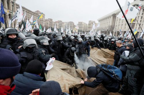 Противостояние ФОПов: украинцы не хотят платить налоги, и виновата власть