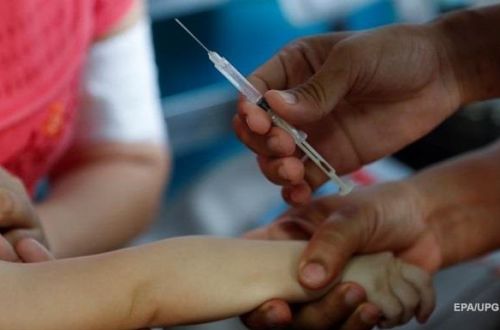 Стало известно, сколько ковид-вакцин Польша может передать Украине
