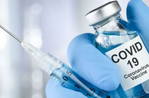 Нужна ли вакцина переболевшим COVID: вот как ситуацию объяснил врач