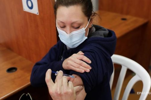 Стало известно, почему вакцинация в Украине проходит так медленно