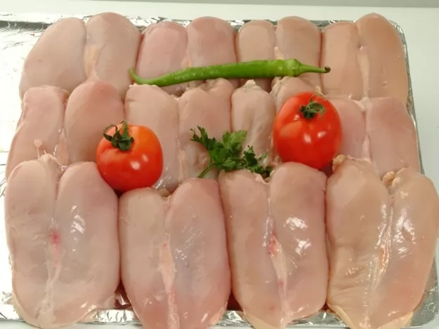 В Украине обнаружили опасную курятину с сальмонеллой. Какие еще нарушения встречаются чаще всего