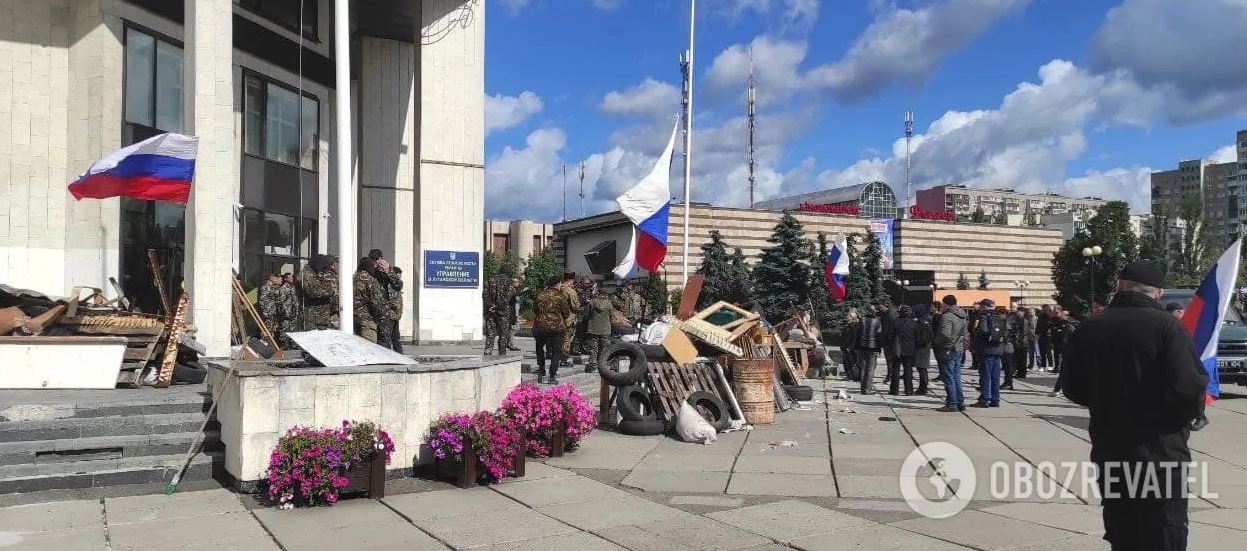 Откуда сегодня в Киеве взялись российские триколоры: объяснение. ФОТО, ВИДЕО