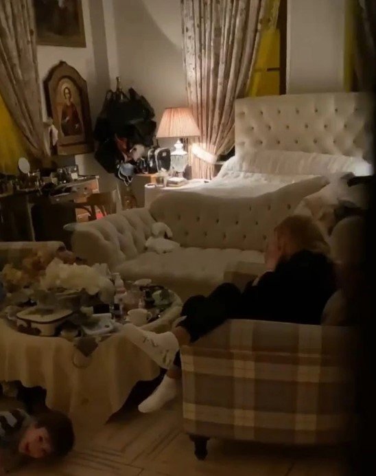 Галкин показал, как выглядит комната, в которой спит Пугачева