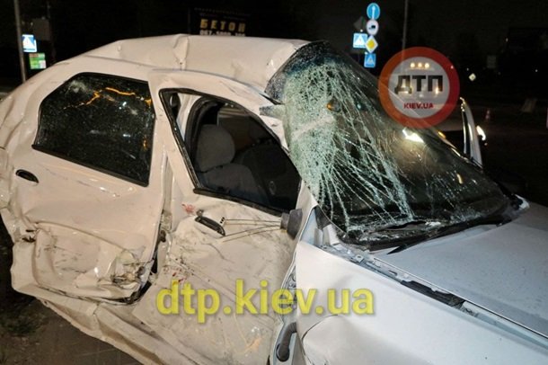 Под Киевом в ДТП с маршруткой погиб мужчина. ФОТО