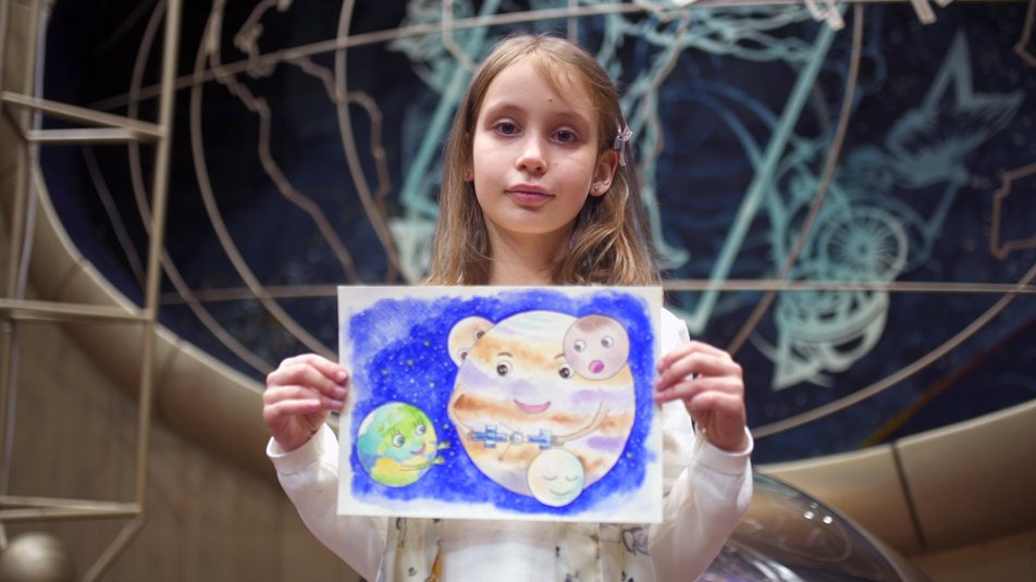 Рисунок 8-летней украинки улетит в космос. ФОТО