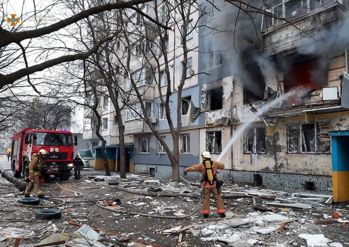 Взрыв в Кропивницком - В многоэтажном доме прогремел взрыв - фото